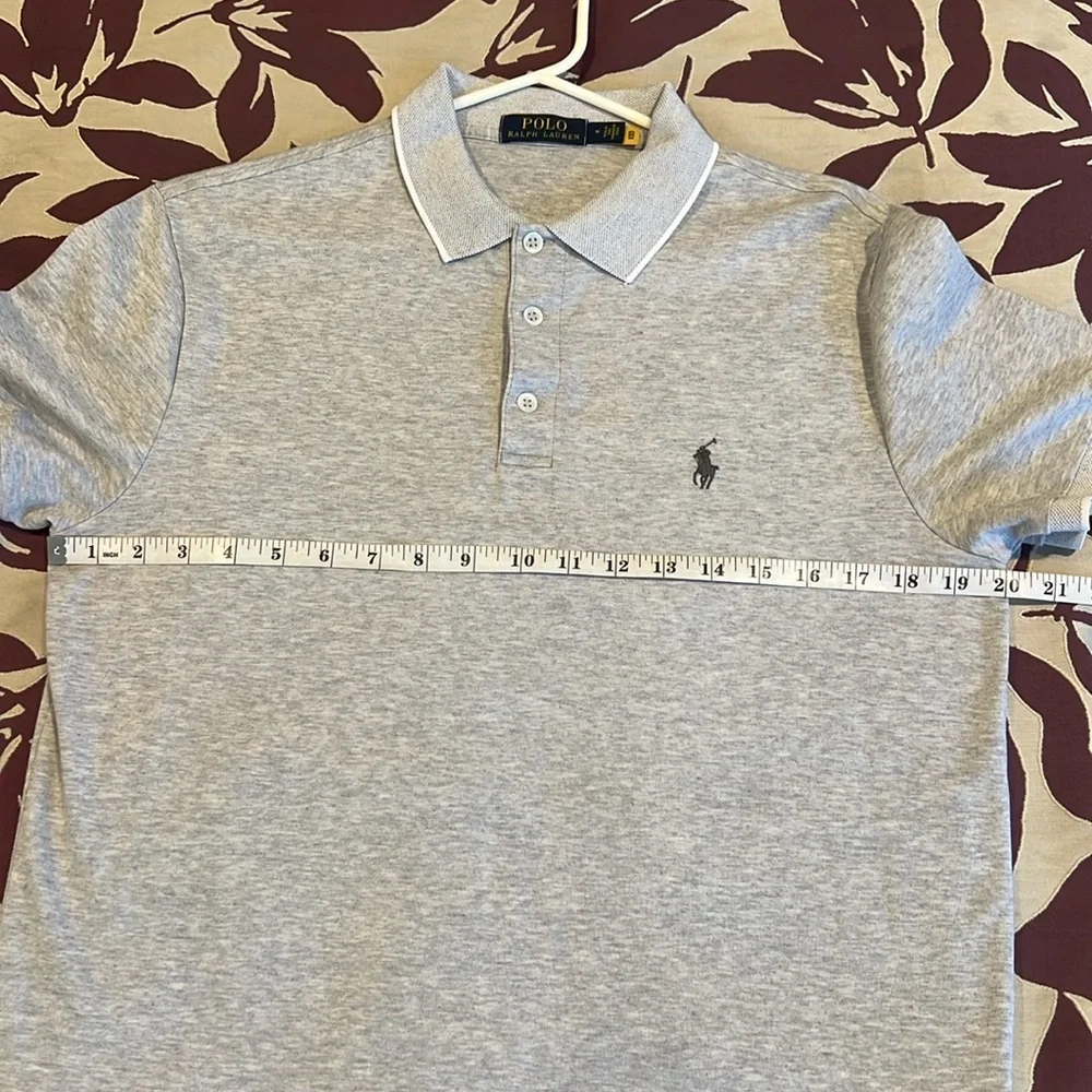 Polo by Ralph Lauren Light Grey Size Medium short sleeved shirt